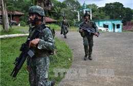 Quân đội Philippines đẩy lùi vụ tấn công, bắt giữ con tin tại trường học 